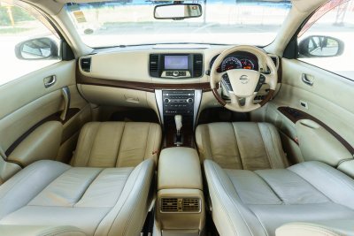 NISSAN TEANA 250 XV (V6) ปี2011 (ญภ2406)