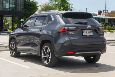 TOYOTA YARIS CROSS 1.5 HV PREMIUM LUXURY AT ปี 2023 (5ขข2289)