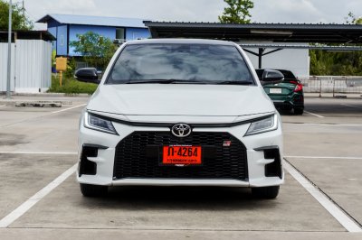 TOYOTA YARIS ATIV 1.5 HEV GR SPORT AT ปี 2025 (ภ-4264)