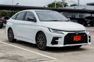 TOYOTA YARIS ATIV 1.5 HEV GR SPORT AT ปี 2025 (ภ-4264)