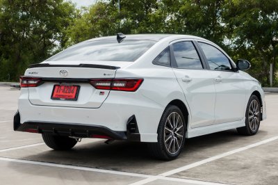 TOYOTA YARIS ATIV 1.5 HEV GR SPORT AT ปี 2025 (ภ-4264)