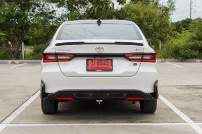 TOYOTA YARIS ATIV 1.5 HEV GR SPORT AT ปี 2025 (ฆ-6543)