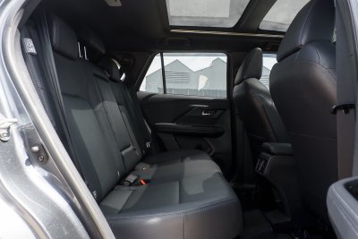 TOYOTA YARIS CROSS 1.5 HV PREMIUM LUXURY AT ปี 2023 (5ขข2289)