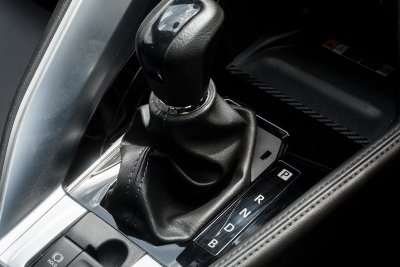 TOYOTA YARIS CROSS 1.5 HV PREMIUM LUXURY AT ปี 2023 (5ขข2289)