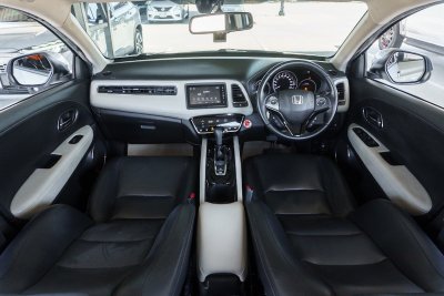HONDA HR-V 1.8 EL AT ปี2020 (1ขน5397)