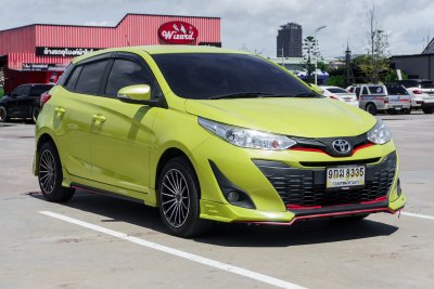 TOYOTA YARIS 1.2 E AT ปี 2019 (9กฆ8335)