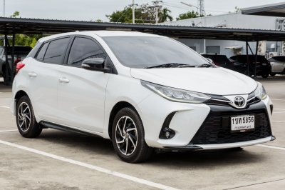 TOYOTA YARIS 1.2 SPORT PREMIUM AT ปี 2020 (1ขท5856)