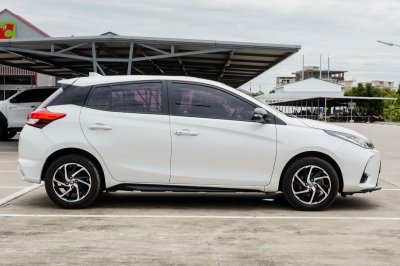 TOYOTA YARIS 1.2 SPORT PREMIUM AT ปี 2020 (1ขท5856)