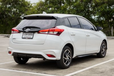 TOYOTA YARIS 1.2 SPORT PREMIUM AT ปี 2020 (1ขท5856)