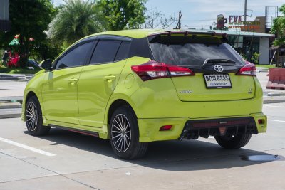TOYOTA YARIS 1.2 E AT ปี 2019 (9กฆ8335)