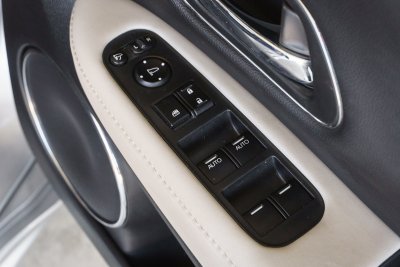 HONDA HR-V 1.8 EL AT ปี2020 (1ขน5403)