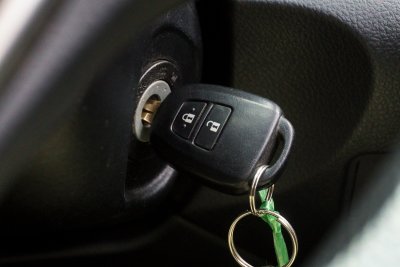 TOYOTA YARIS 1.2 E AT ปี 2019 (9กฆ8335)