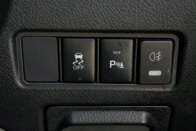 TOYOTA YARIS 1.2 E AT ปี 2019 (9กฆ8335)