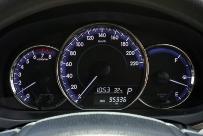 TOYOTA YARIS 1.2 E AT ปี 2019 (9กฆ8335)