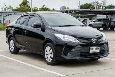 TOYOTA VIOS 1.5 J AT ปี 2017 (6กฎ9636)