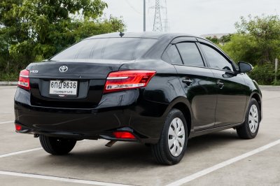 TOYOTA VIOS 1.5 J AT ปี 2017 (6กฎ9636)