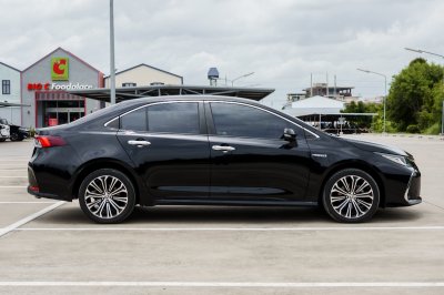 TOYOTA ALTIS 1.8 HV HI AT ปี 2020 (1ขล653)