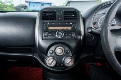 NISSAN ALMERA 1.2 E AT ปี2013 (1กส3367)