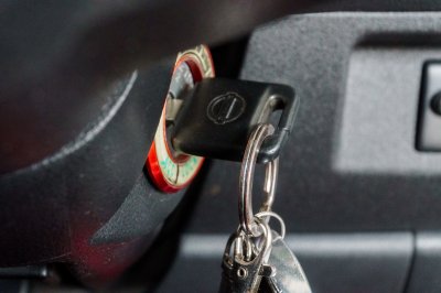 NISSAN ALMERA 1.2 E AT ปี2013 (1กส3367)