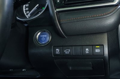 TOYOTA CAMRY 2.5 HV PREMIUM AT ปี 2020 (1ขฎ3385)