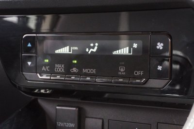 TOYOTA YARIS 1.2 SMART ปี2023 (4ขก1287)