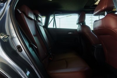 TOYOTA COROLLA CROSS 1.8 HYBRID PREMIUM SAFETY ปี2021 (1ขอ9856)