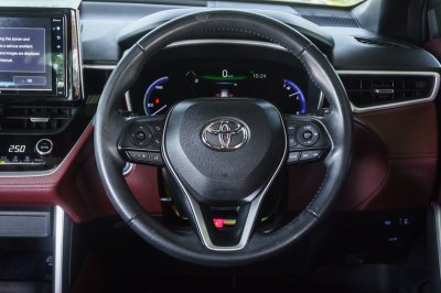 TOYOTA COROLLA CROSS 1.8 HYBRID PREMIUM SAFETY ปี2021 (1ขอ9856)