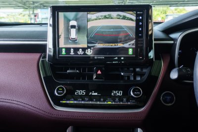 TOYOTA COROLLA CROSS 1.8 HYBRID PREMIUM SAFETY ปี2021 (1ขอ9856)