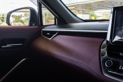 TOYOTA COROLLA CROSS 1.8 HYBRID PREMIUM ปี2021 (2ขภ8797)