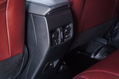 TOYOTA COROLLA CROSS 1.8 HYBRID PREMIUM ปี2021 (2ขภ8797)