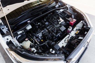 TOYOTA COROLLA CROSS 1.8 HYBRID PREMIUM ปี2021 (2ขภ8797)