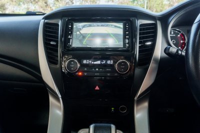 MITSUBISHI PAJERO SPORT 2.4 GT ปี2016 (5กธ5219)