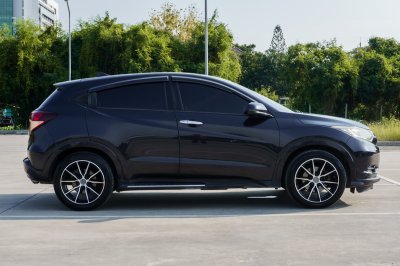 HONDA HR-V 1.8 EL ปี2017 (6กฬ2859)