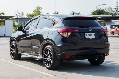 HONDA HR-V 1.8 EL ปี2017 (6กฬ2859)