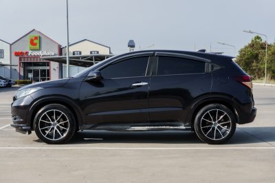HONDA HR-V 1.8 EL ปี2017 (6กฬ2859)