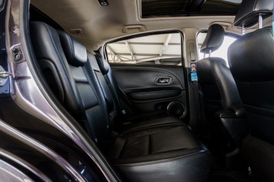 HONDA HR-V 1.8 EL ปี2017 (6กฬ2859)