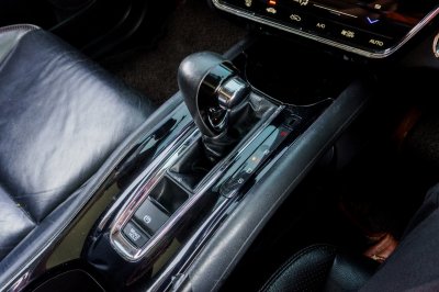 HONDA HR-V 1.8 EL ปี2017 (6กฬ2859)