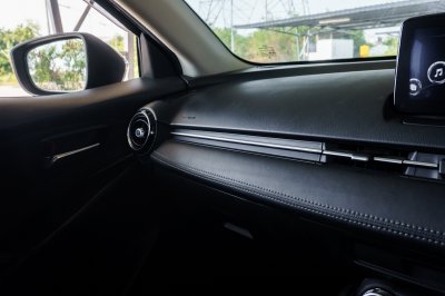 MAZDA 2 1.3 HIGH CONNECT ปี2019 (9กฆ8196)