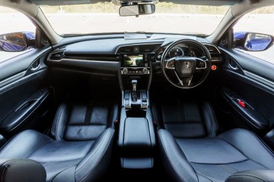 HONDA CIVIC 1.8 EL ปี2019 จด2020 (9กภ3464)