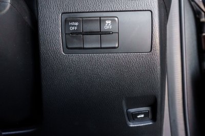 MAZDA 2 1.3 HIGH CONNECT ปี2019 (9กฆ8196)