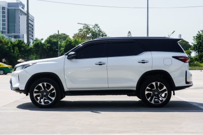 TOYOTA FORTUNER 2.8 LEGENDER 4WD AT ปี2021 (2ขภ5113)