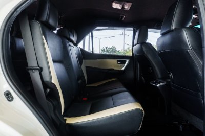 TOYOTA FORTUNER 2.8 LEGENDER 4WD AT ปี2021 (2ขภ5113)