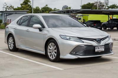 TOYOTA CAMRY 2.5 HV PREMIUM AT ปี 2019 (8กณ7514)