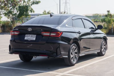 TOYOTA YARIS ATIV 1.2 PREMIUM AT ปี 2022 (4ขก3523)