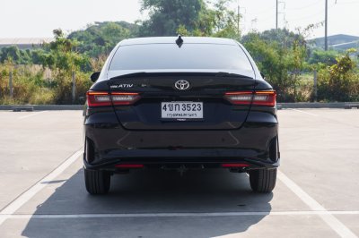 TOYOTA YARIS ATIV 1.2 PREMIUM AT ปี 2022 (4ขก3523)