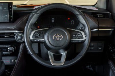 TOYOTA YARIS ATIV 1.2 PREMIUM AT ปี 2022 (4ขก3523)