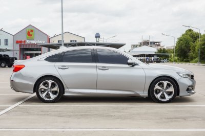 HONDA ACCORD 2.0 E:HEV TECH ปี2021 จด2022 (2ขธ6937)