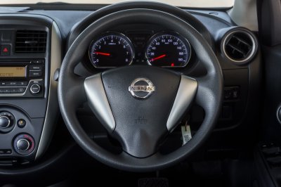 NISSAN ALMERA 1.2 E ปี2015 (4กน6349)