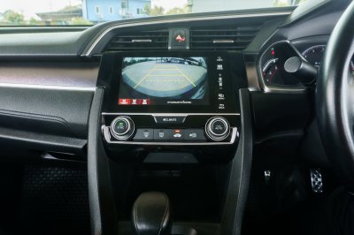 HONDA CIVIC 1.5 TURBO RS AT ปี2016 จด2017 (5กอ7985)