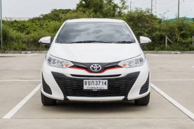 TOYOTA YARIS 1.2 E AT ปี2018 (8ขก3714)